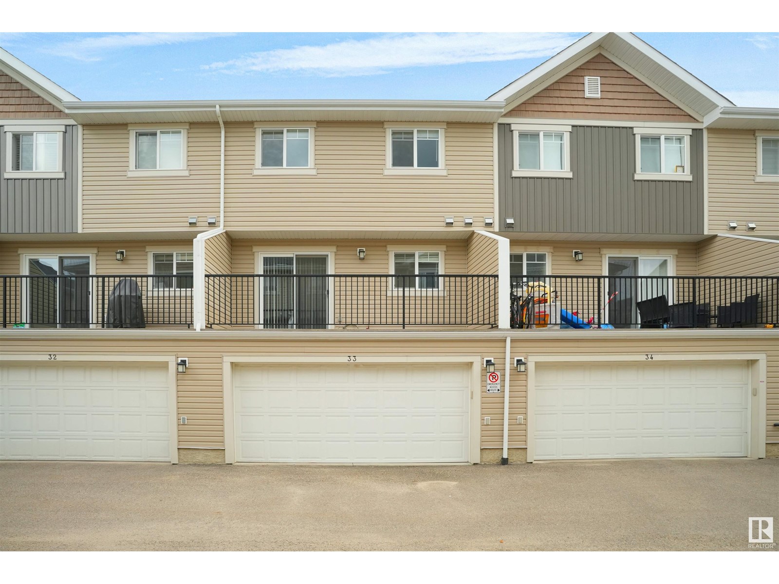 Photo 1 of 33 9535 217 St Nw, Edmonton AB