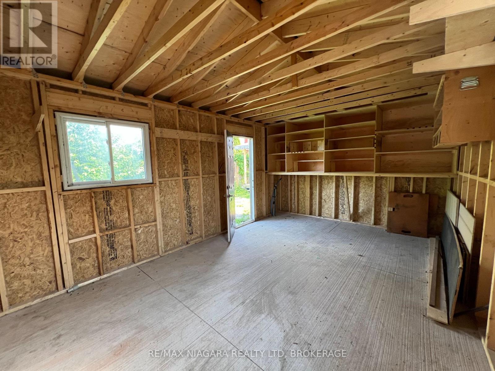Photo 1 of 8 Kirk Street, St Catharines ON