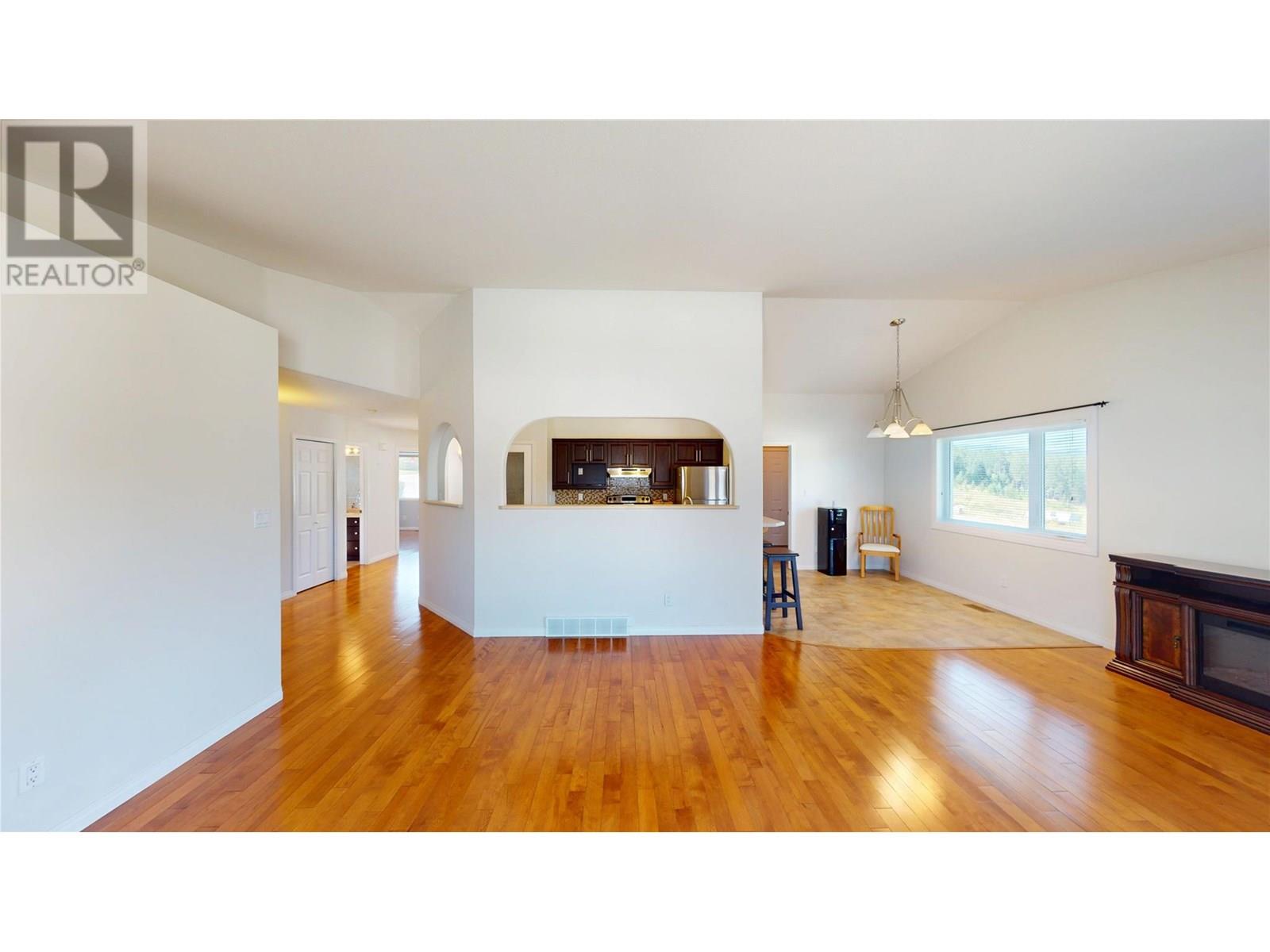 100 16th Street S, Cranbrook