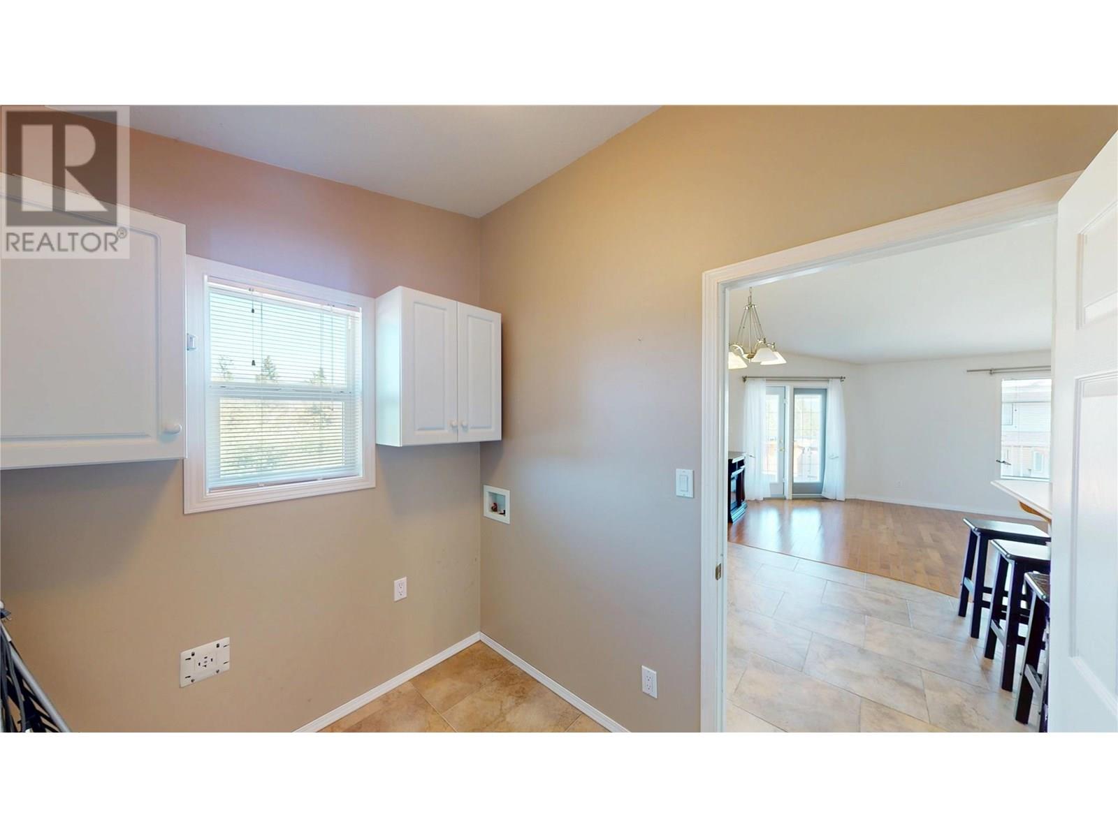 100 16th Street S, Cranbrook