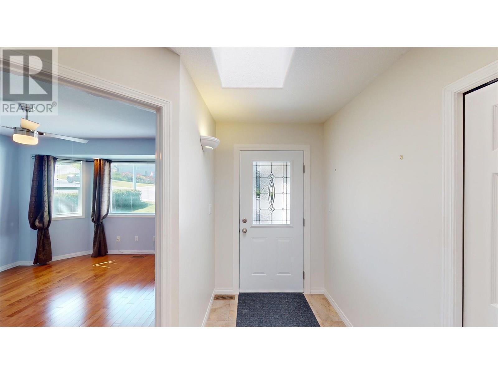 100 16th Street S, Cranbrook