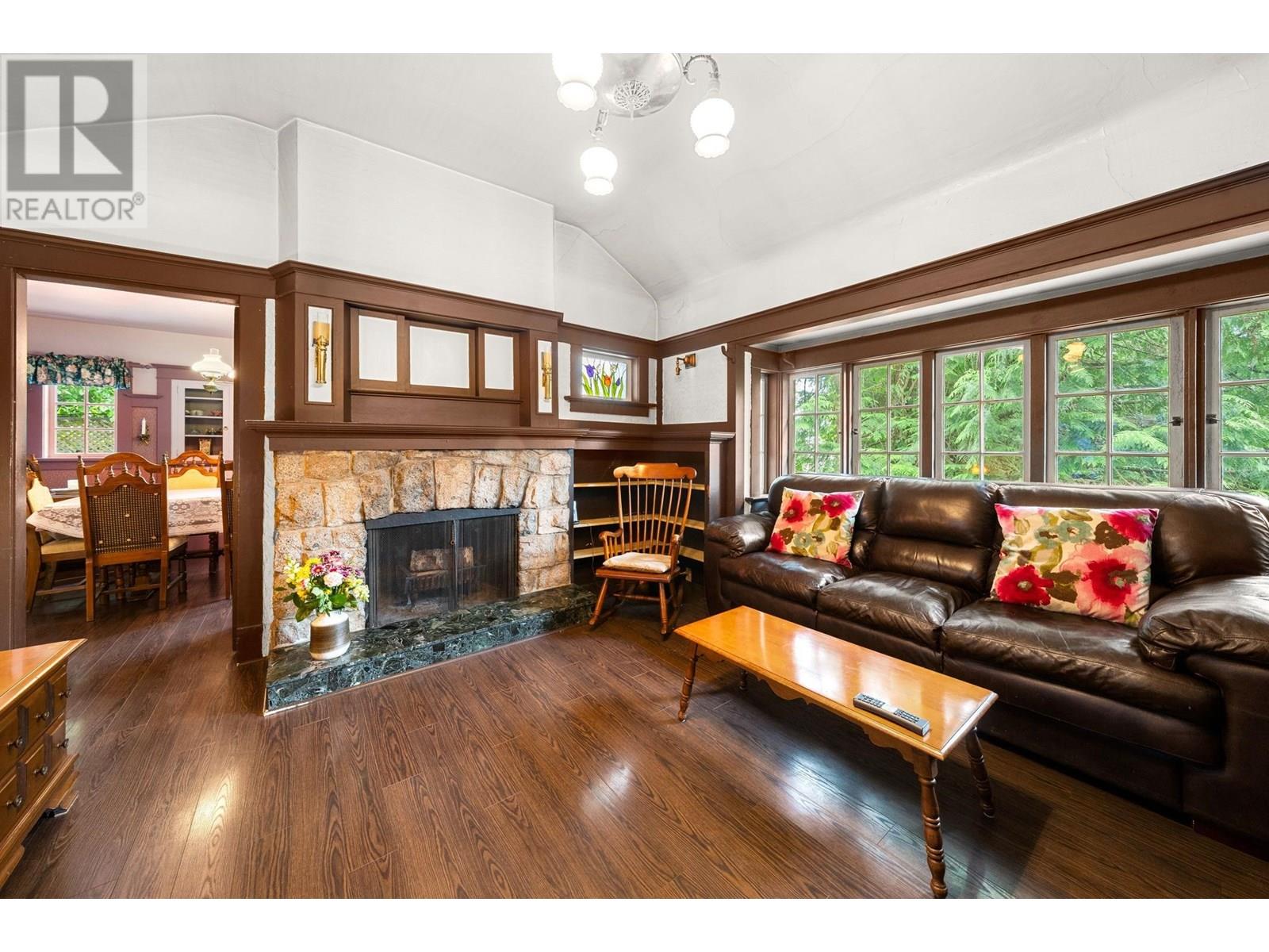 Photo 20 of 338 E Osborne Road, North Vancouver BC