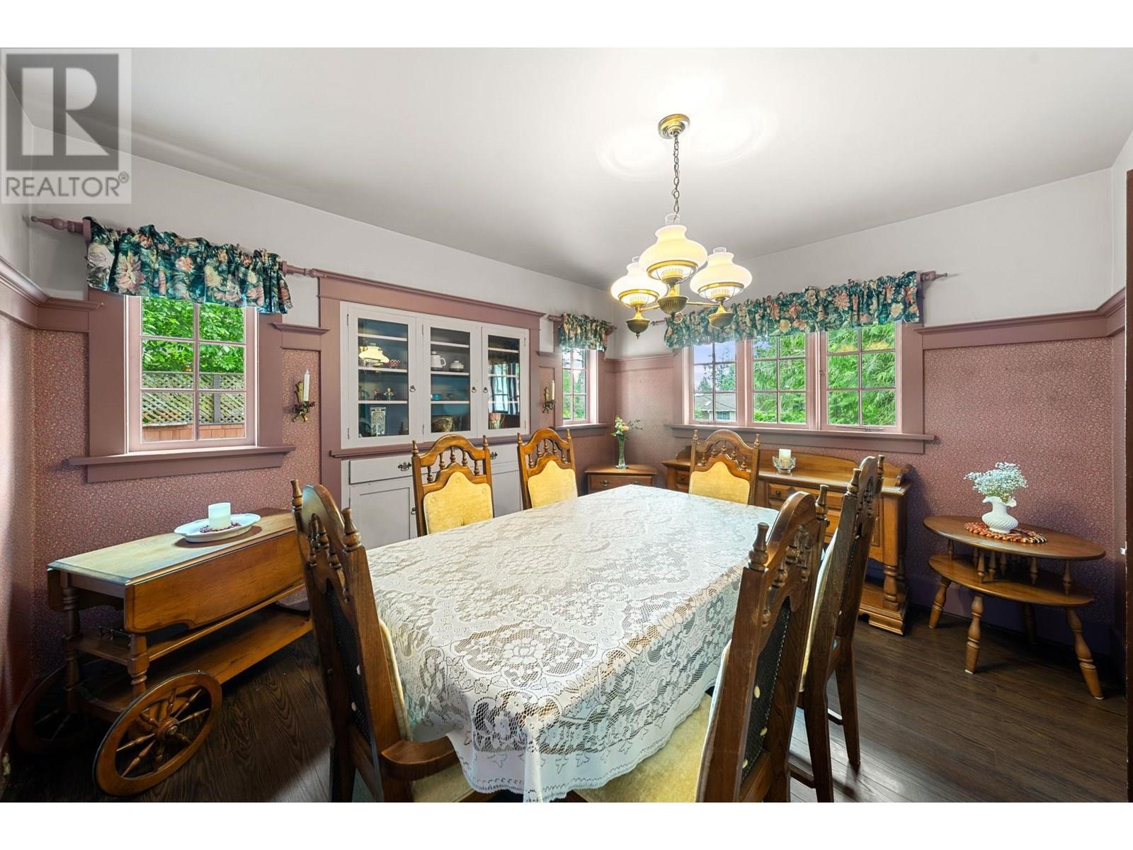Photo 21 of 338 E Osborne Road, North Vancouver BC