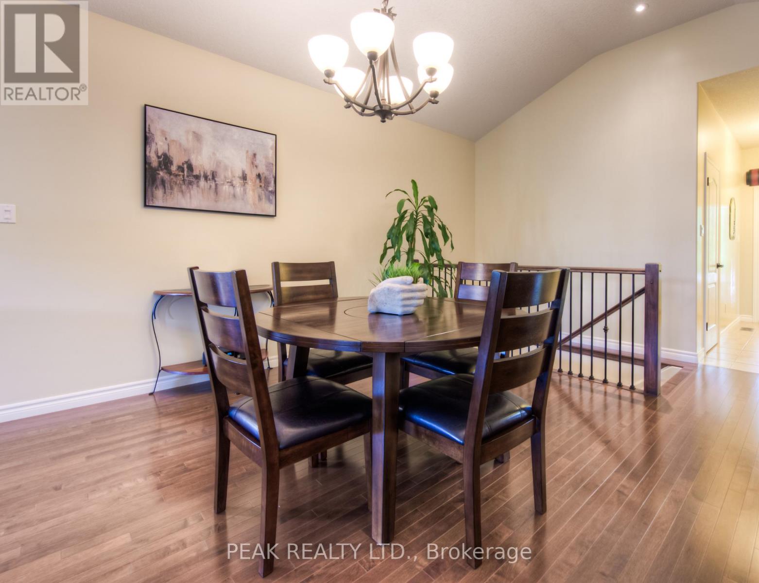 Photo 10 of 28 Amberdale Way, Wilmot ON