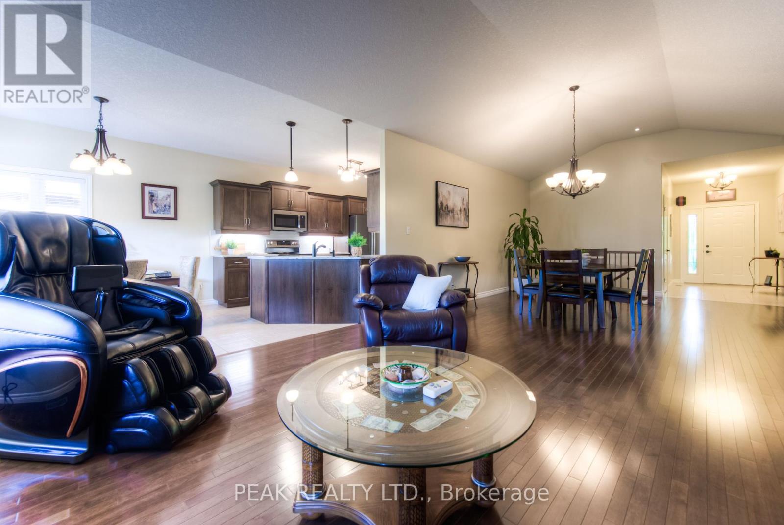 Photo 42 of 28 Amberdale Way, Wilmot ON