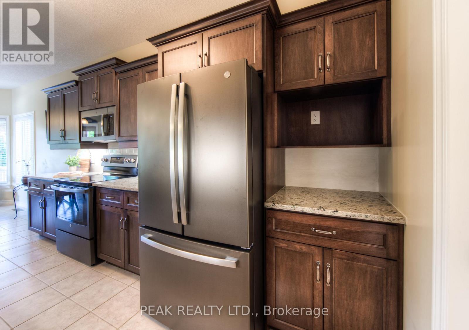 Photo 1 of 28 Amberdale Way, Wilmot ON