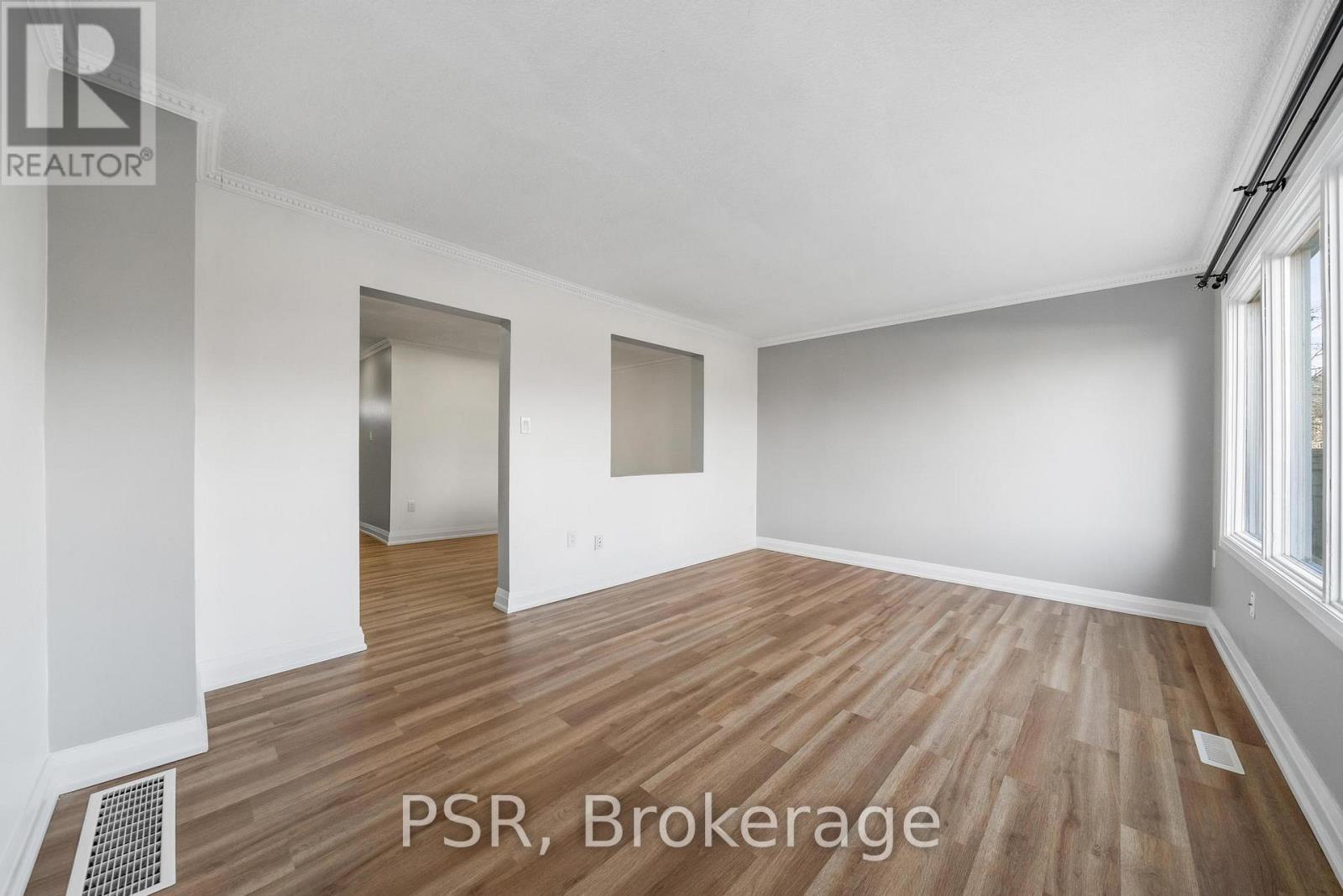 Photo 16 of 17 10 Angus Road, Hamilton ON