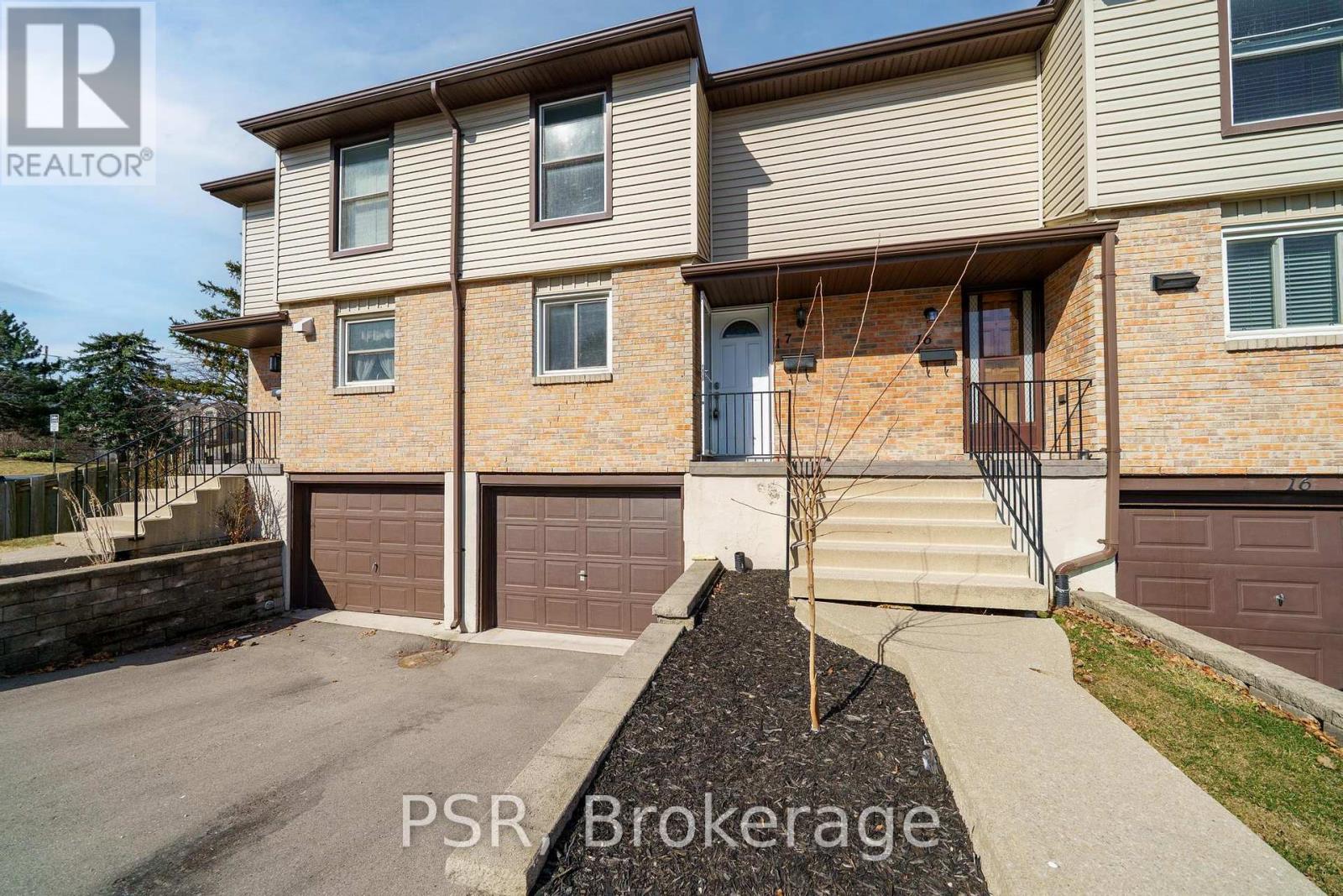 Photo 7 of 17 10 Angus Road, Hamilton ON