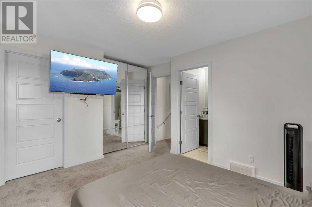 Single Family House for Sale in  Evansridge Park NW Evanston Calgary 