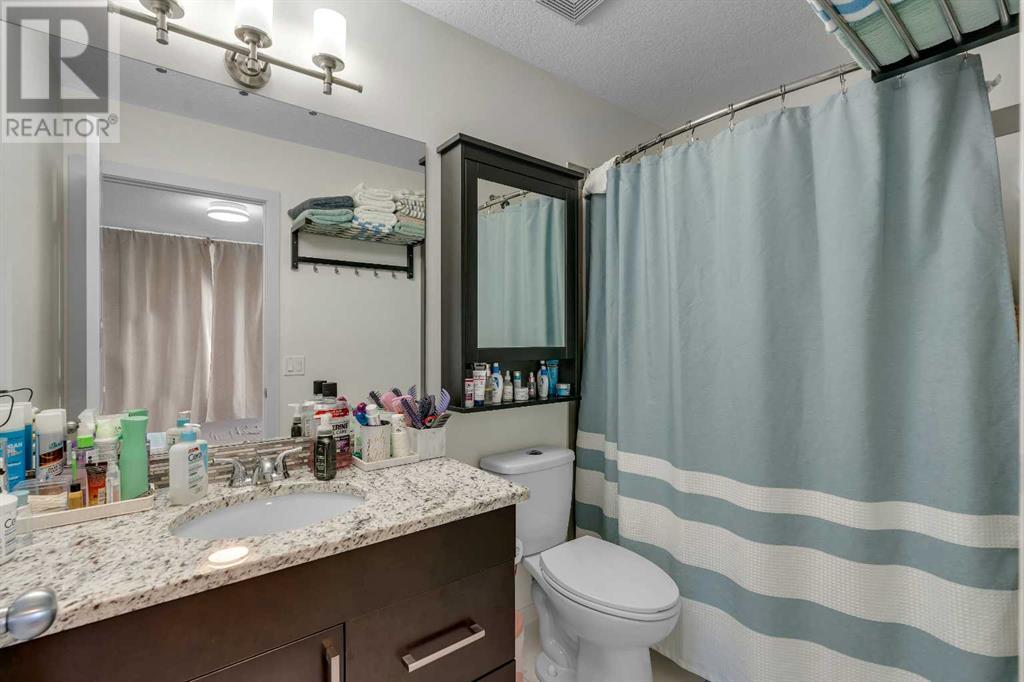 Single Family House for Sale in  Evansridge Park NW Evanston Calgary 