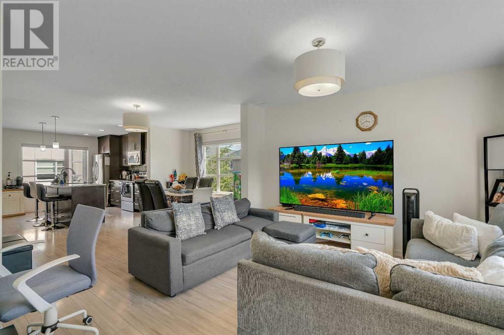 Single Family House for Sale in  Evansridge Park NW Evanston Calgary 