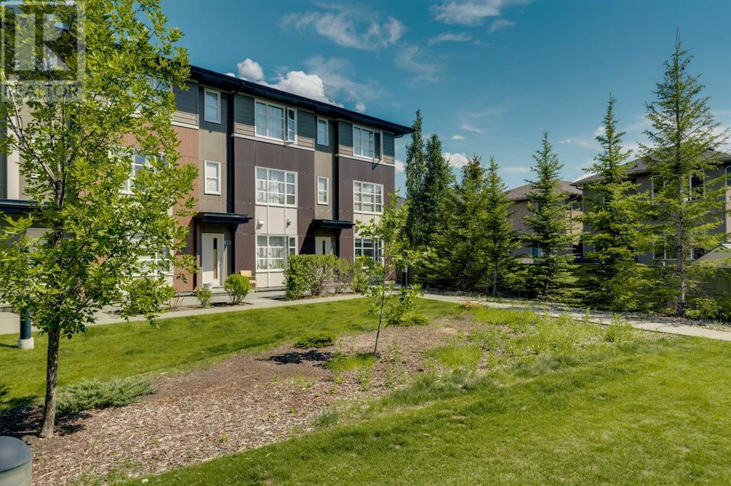 Single Family House for Sale in  Evansridge Park NW Evanston Calgary 