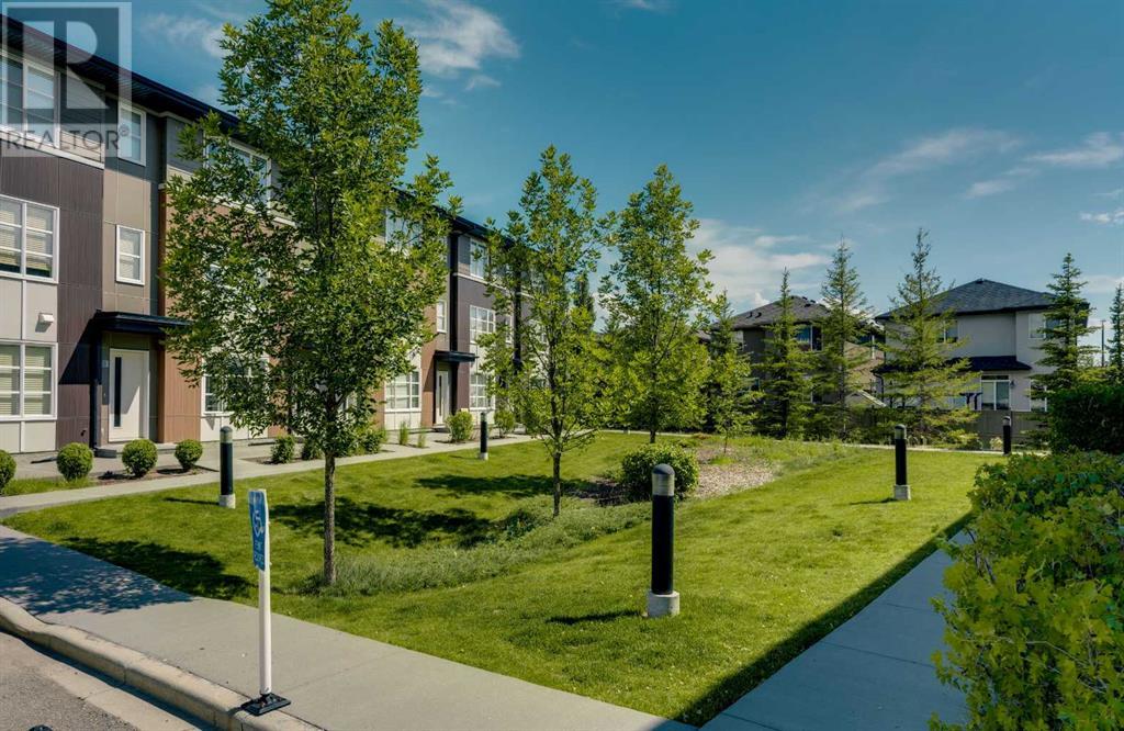 Single Family House for Sale in  Evansridge Park NW Evanston Calgary 