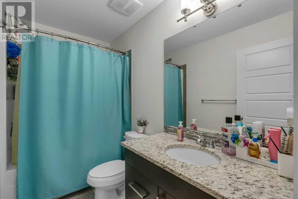 Single Family House for Sale in  Evansridge Park NW Evanston Calgary 