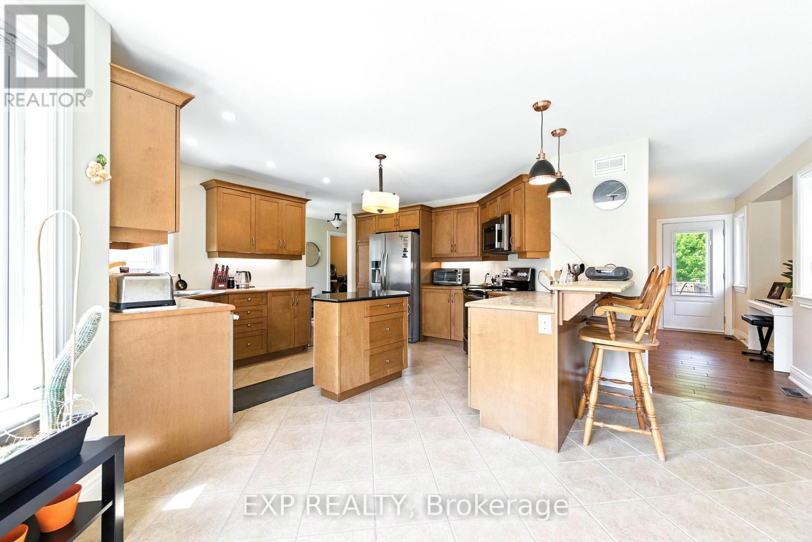 Photo 2 of 519 Coleraine Drive, Renfrew ON
