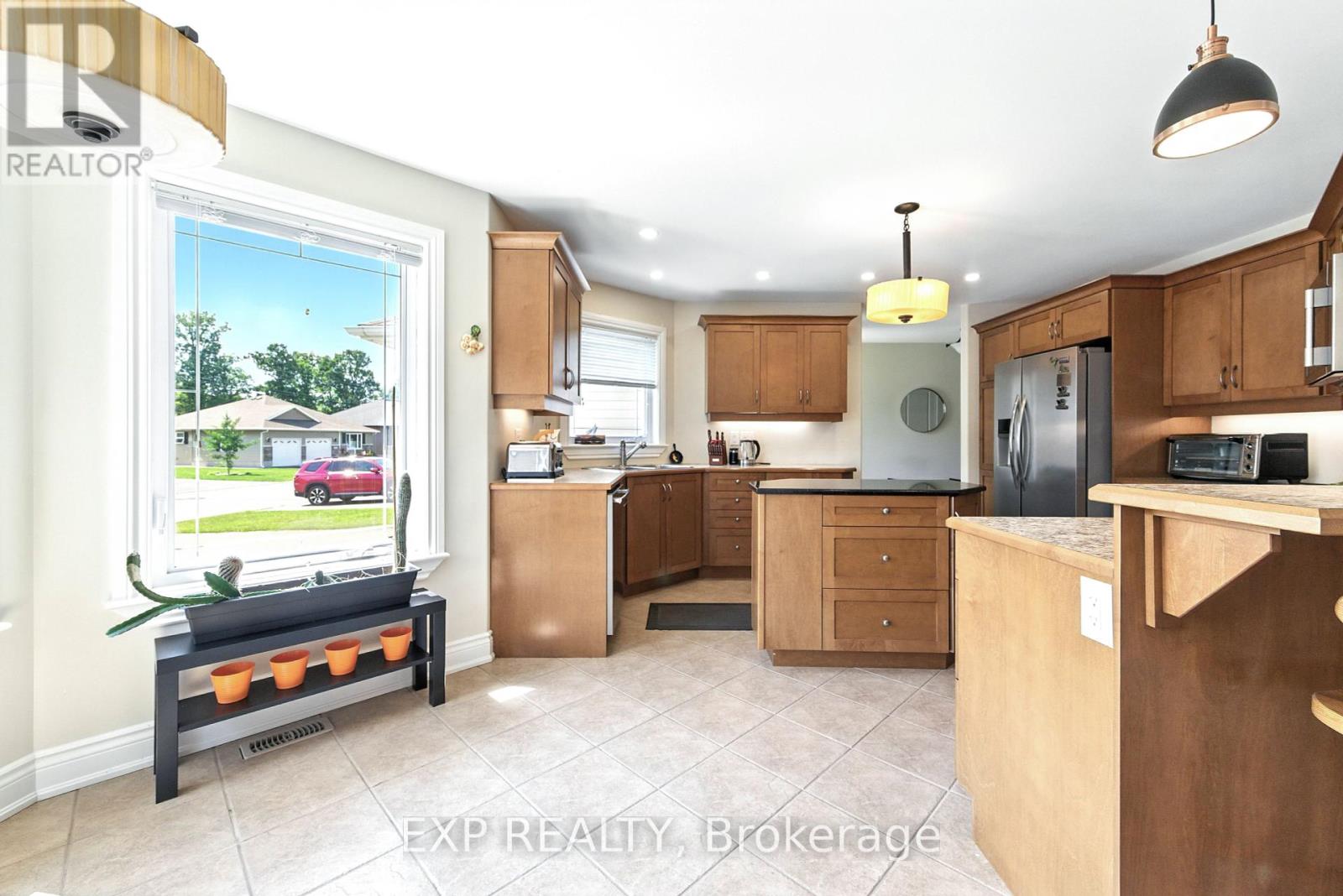 Photo 4 of 519 Coleraine Drive, Renfrew ON
