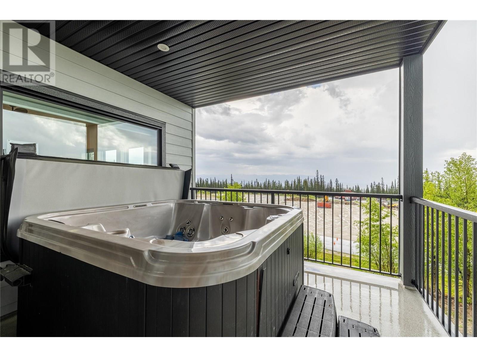 2D 5075 Snowbird Way, Big White