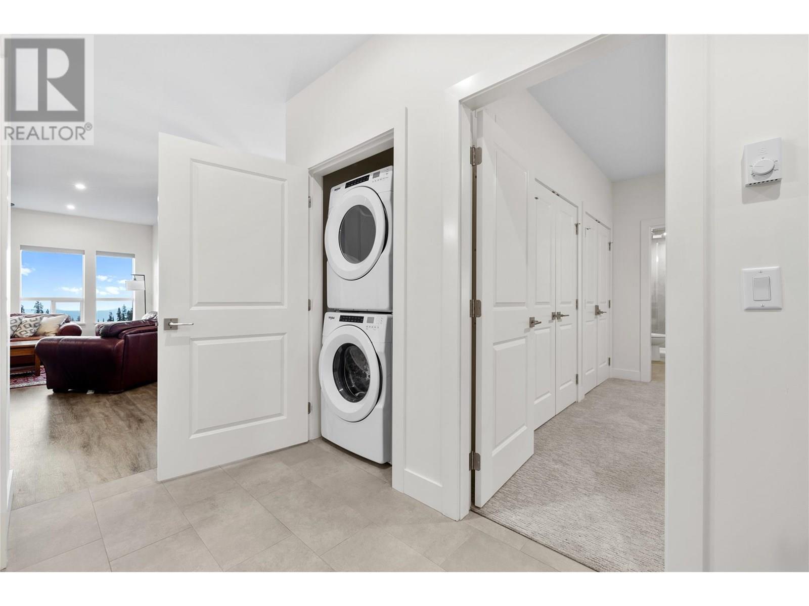 2D 5075 Snowbird Way, Big White