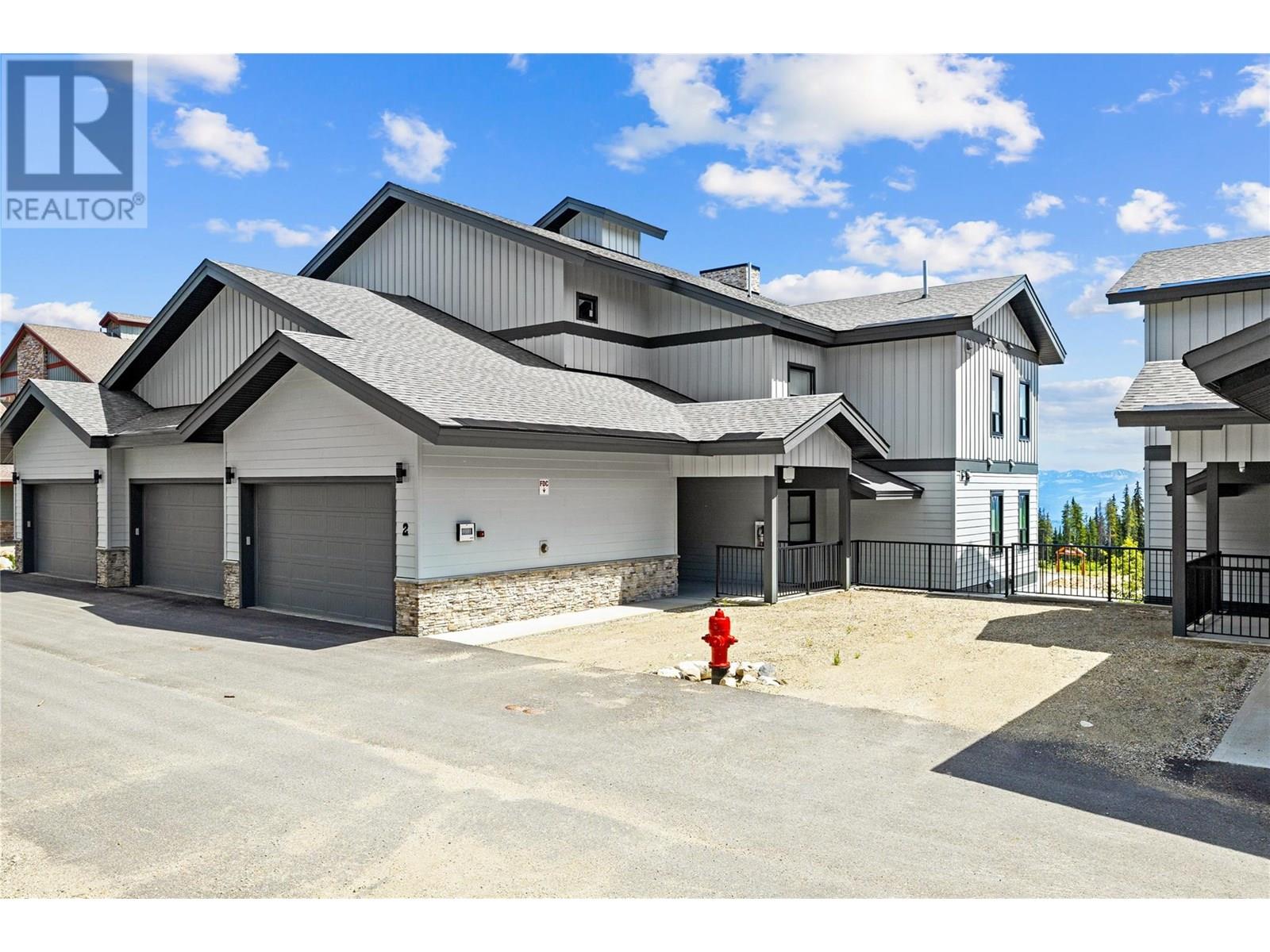 2D 5075 Snowbird Way, Big White