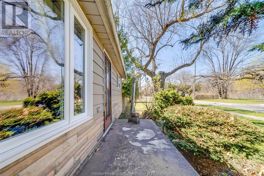 Photo 6 of 790 Maple Avenue, Lasalle ON