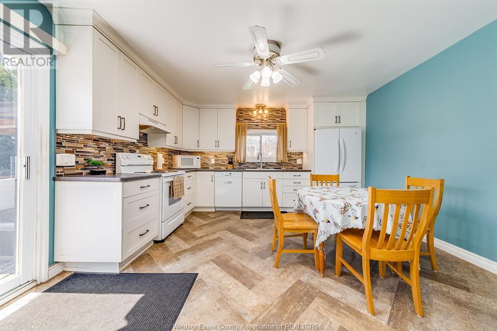 Photo 15 of 790 Maple Avenue, Lasalle ON