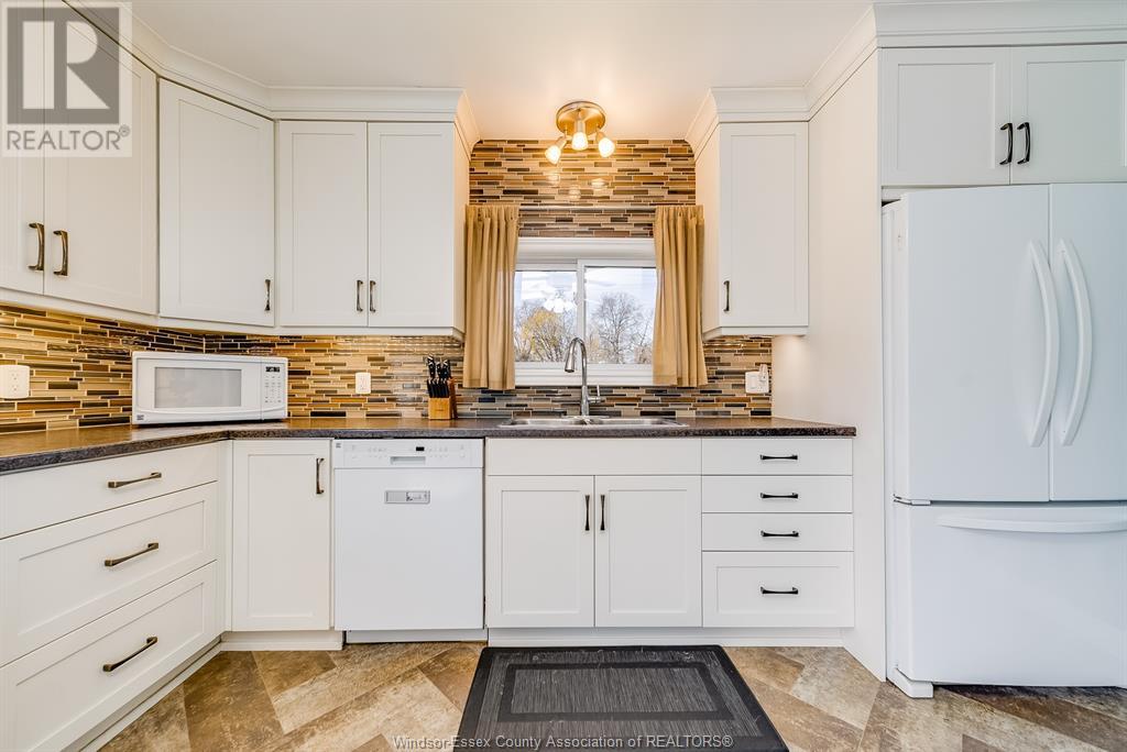 Photo 17 of 790 Maple Avenue, Lasalle ON