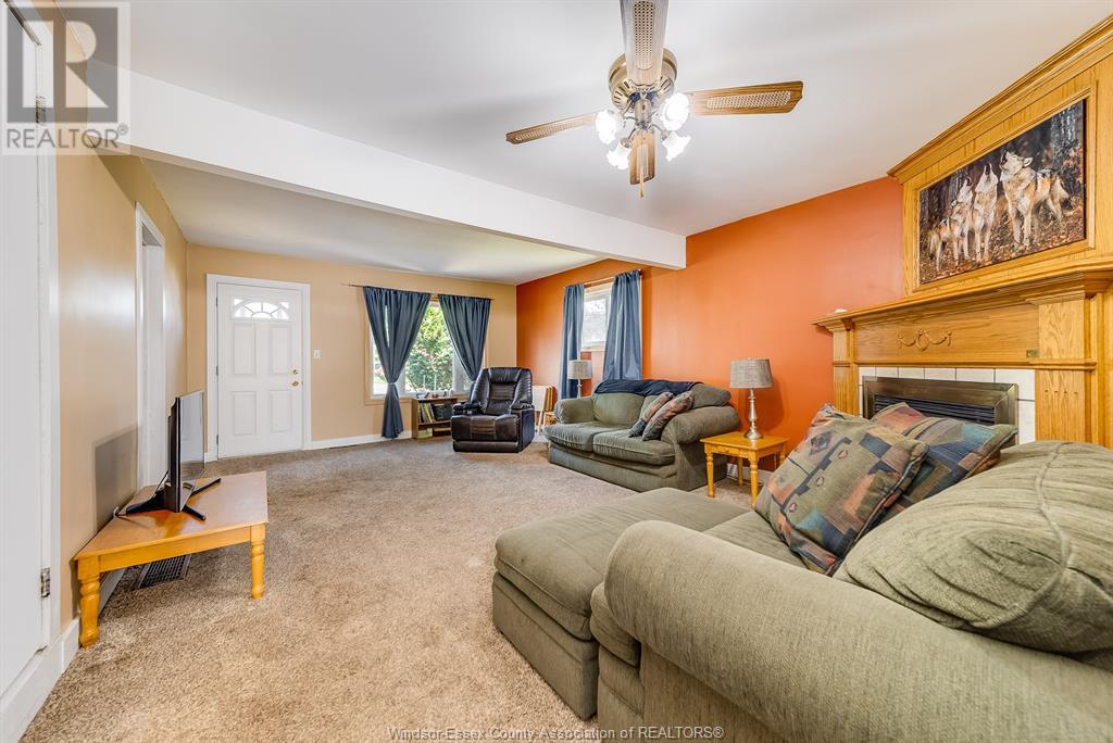 Photo 9 of 790 Maple Avenue, Lasalle ON