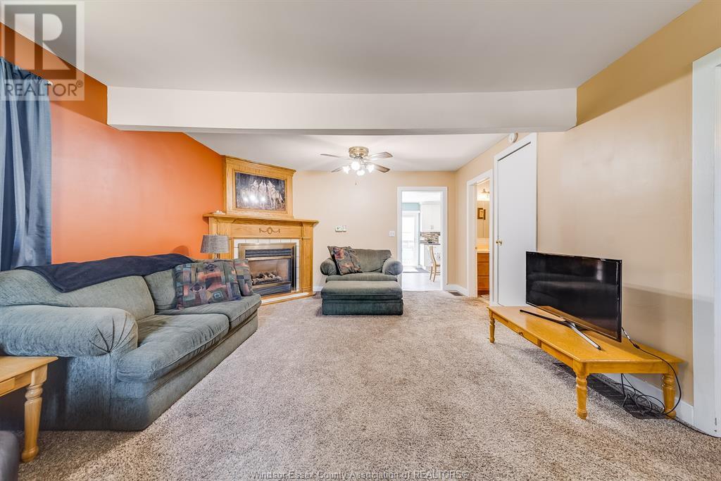 Photo 12 of 790 Maple Avenue, Lasalle ON