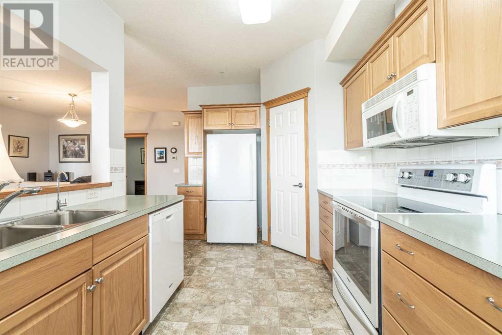Single Family House for Sale in   Everstone Drive SW Evergreen Calgary 