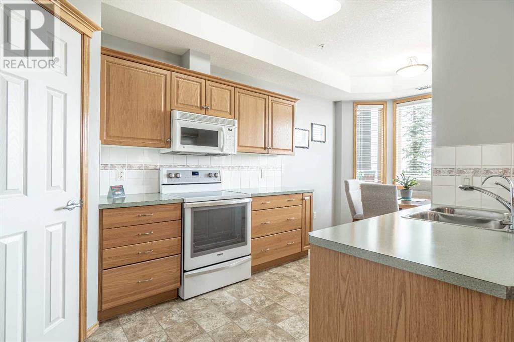Single Family House for Sale in   Everstone Drive SW Evergreen Calgary 