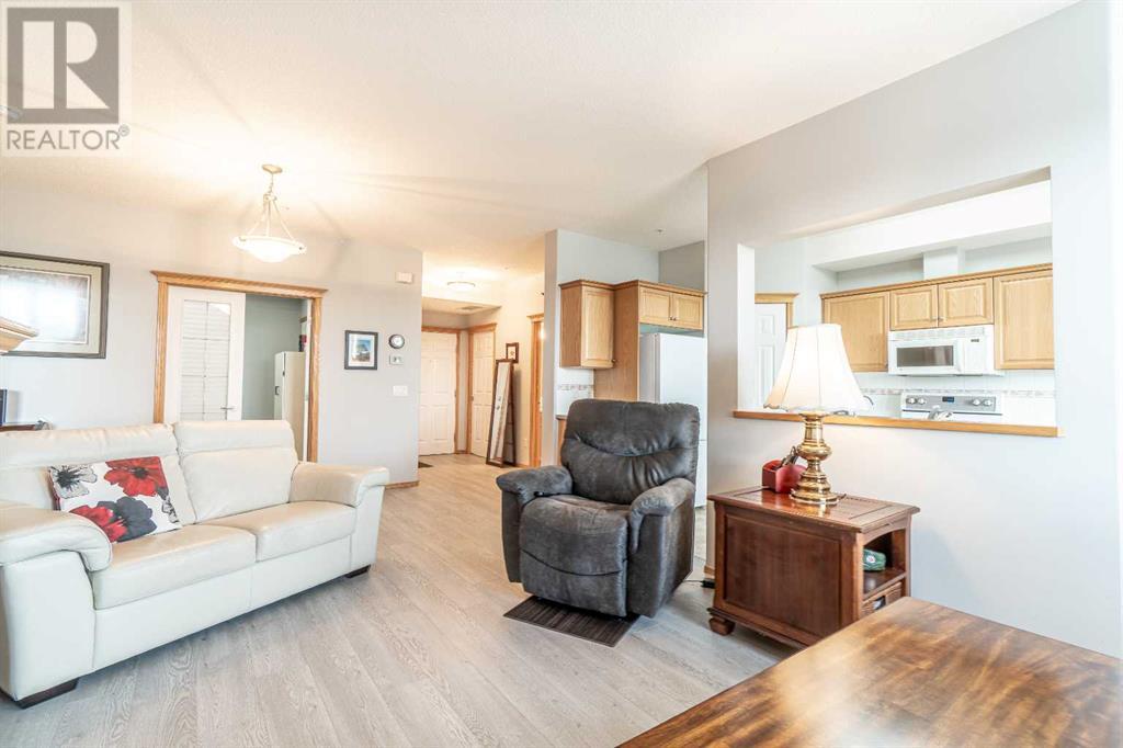 Single Family House for Sale in   Everstone Drive SW Evergreen Calgary 