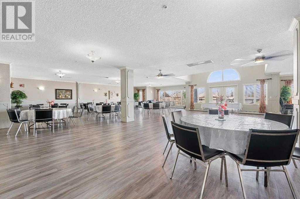 Single Family House for Sale in   Everstone Drive SW Evergreen Calgary 