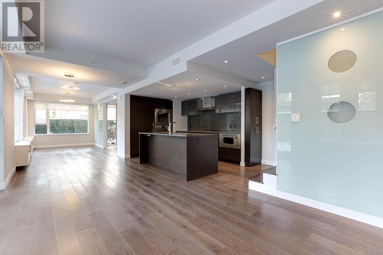 Photo 3 of 1503 Atlas Lane, Vancouver BC