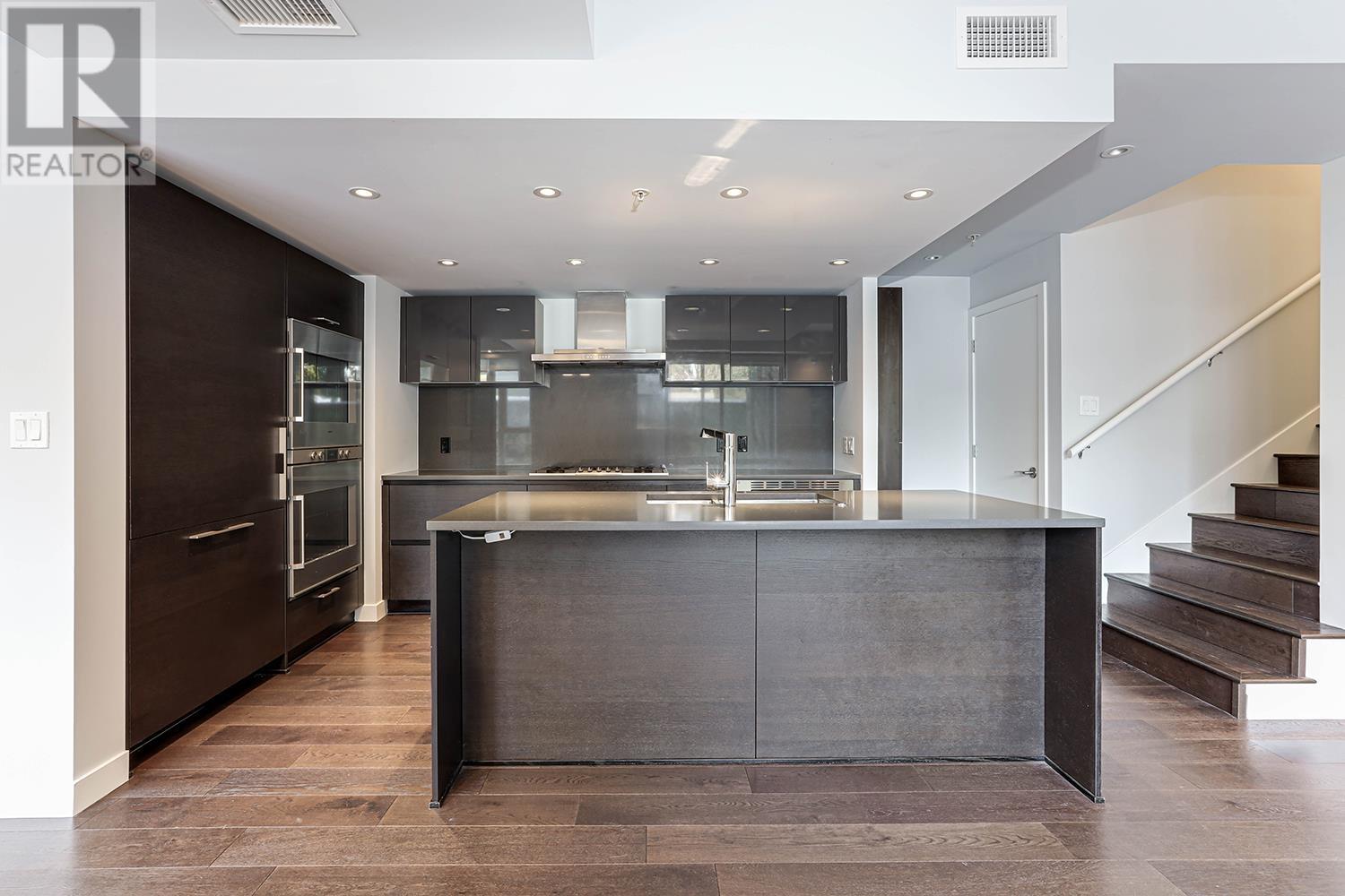 Photo 6 of 1503 Atlas Lane, Vancouver BC