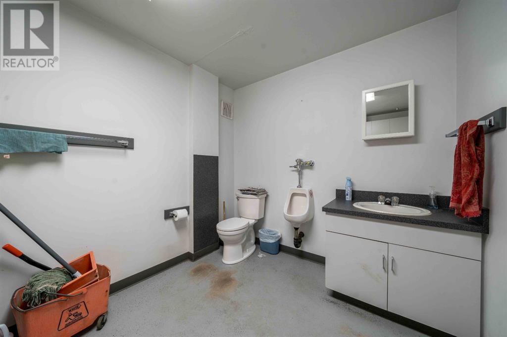 Photo 11 of 150 Saskatchewan Drive Ne, Redcliff AB