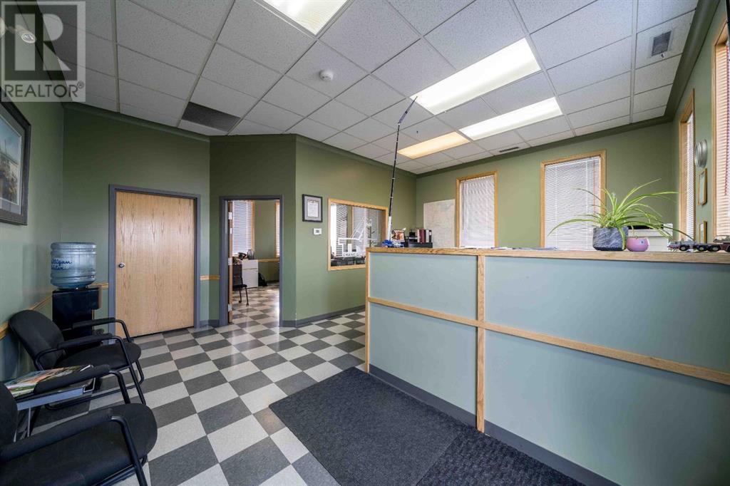 Photo 5 of 150 Saskatchewan Drive Ne, Redcliff AB