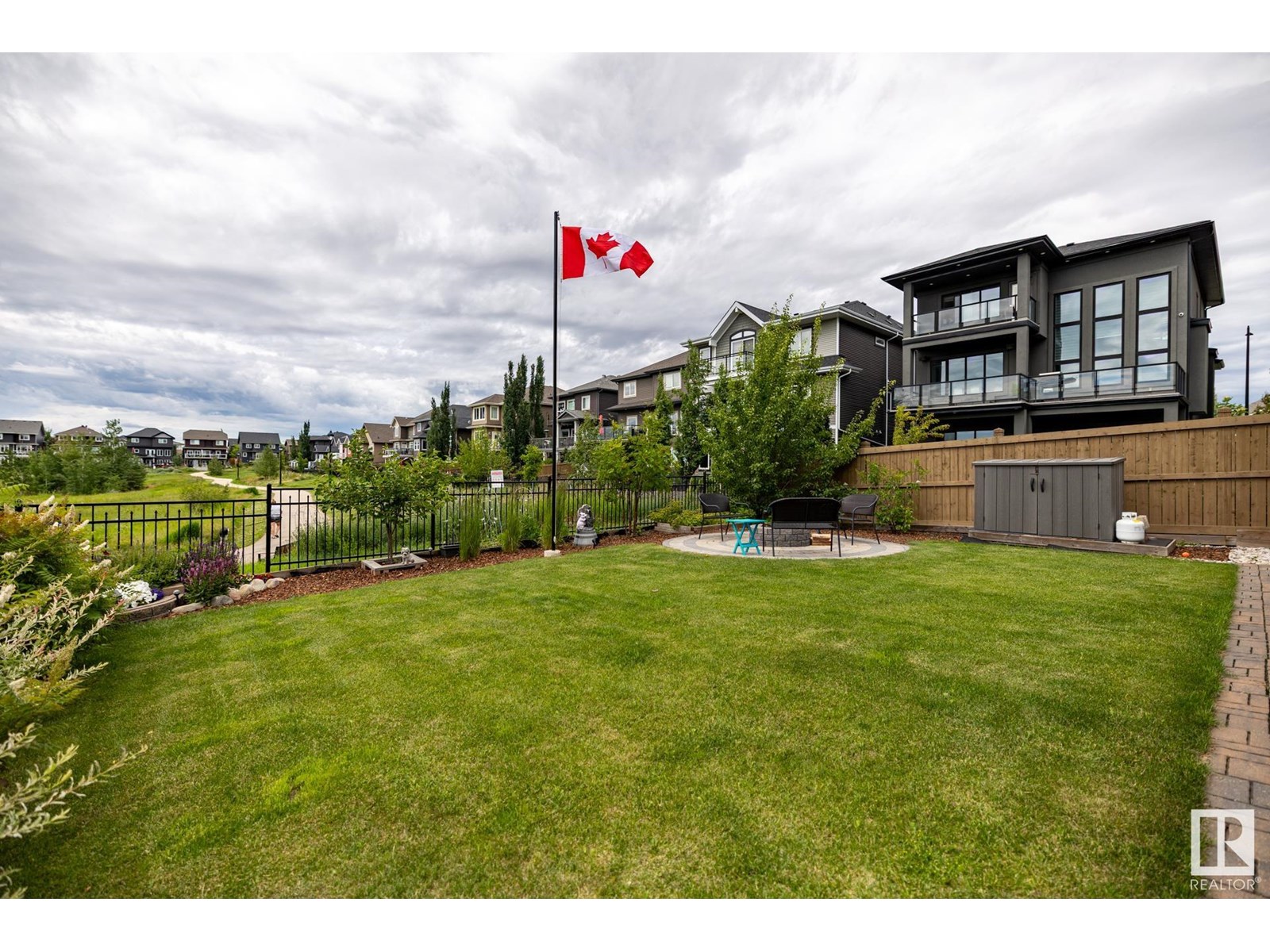 Photo 20 of 3134 Winspear Cr Sw, Edmonton AB