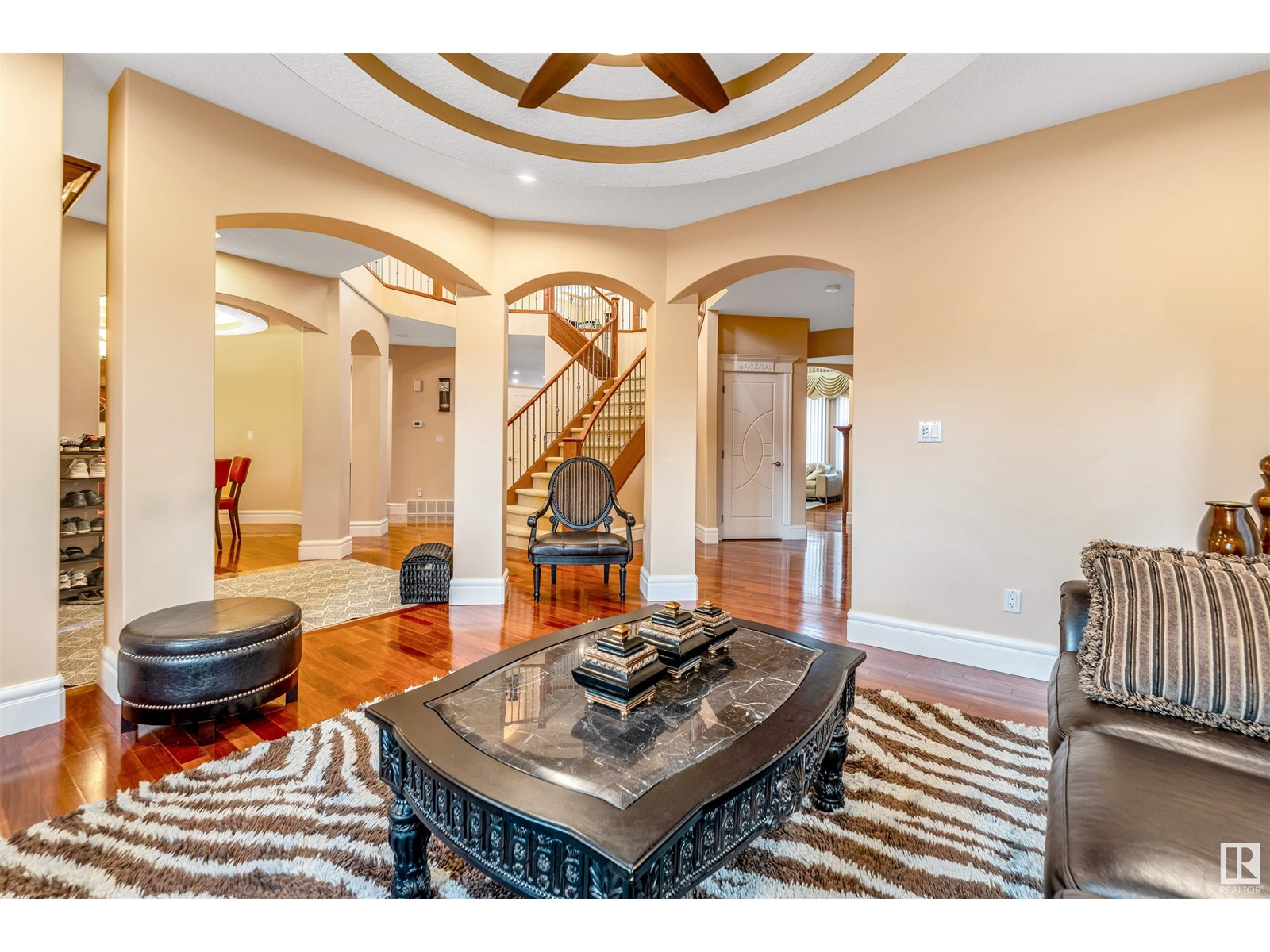 Photo 11 of 6807 18 Av Sw, Edmonton AB