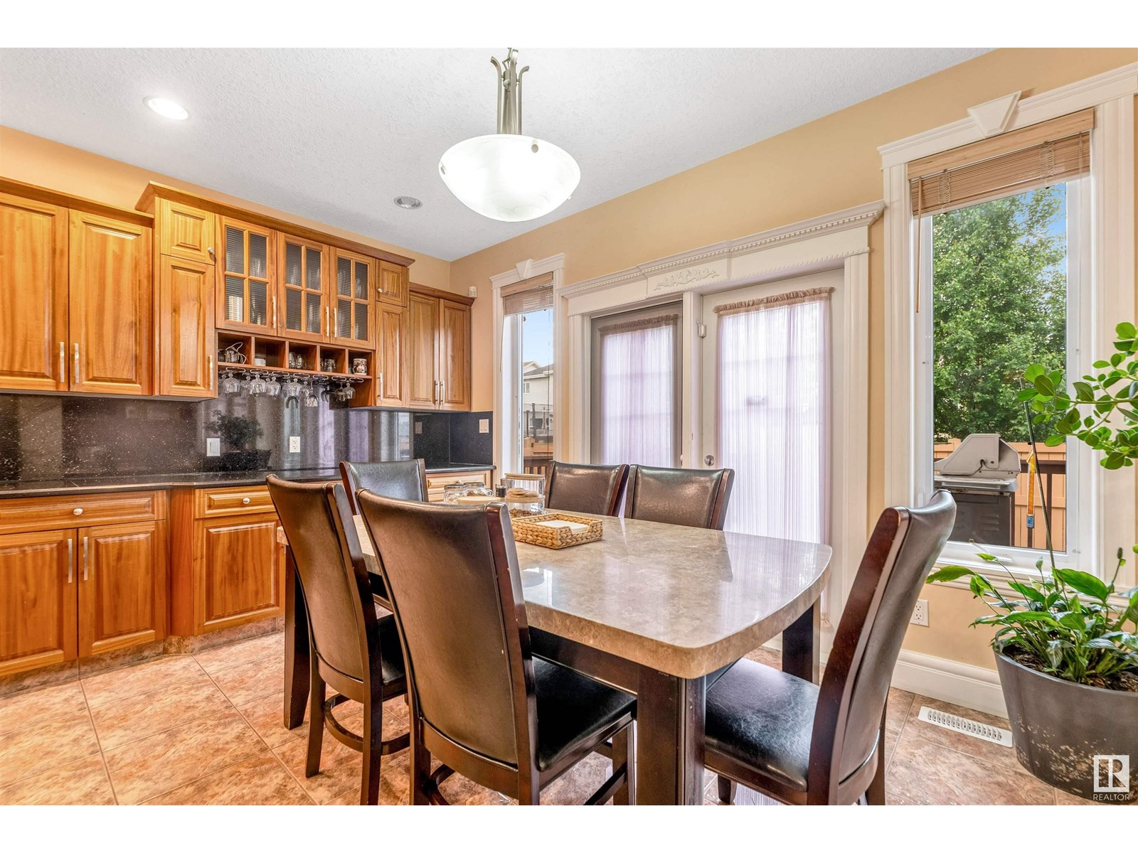 Photo 17 of 6807 18 Av Sw, Edmonton AB