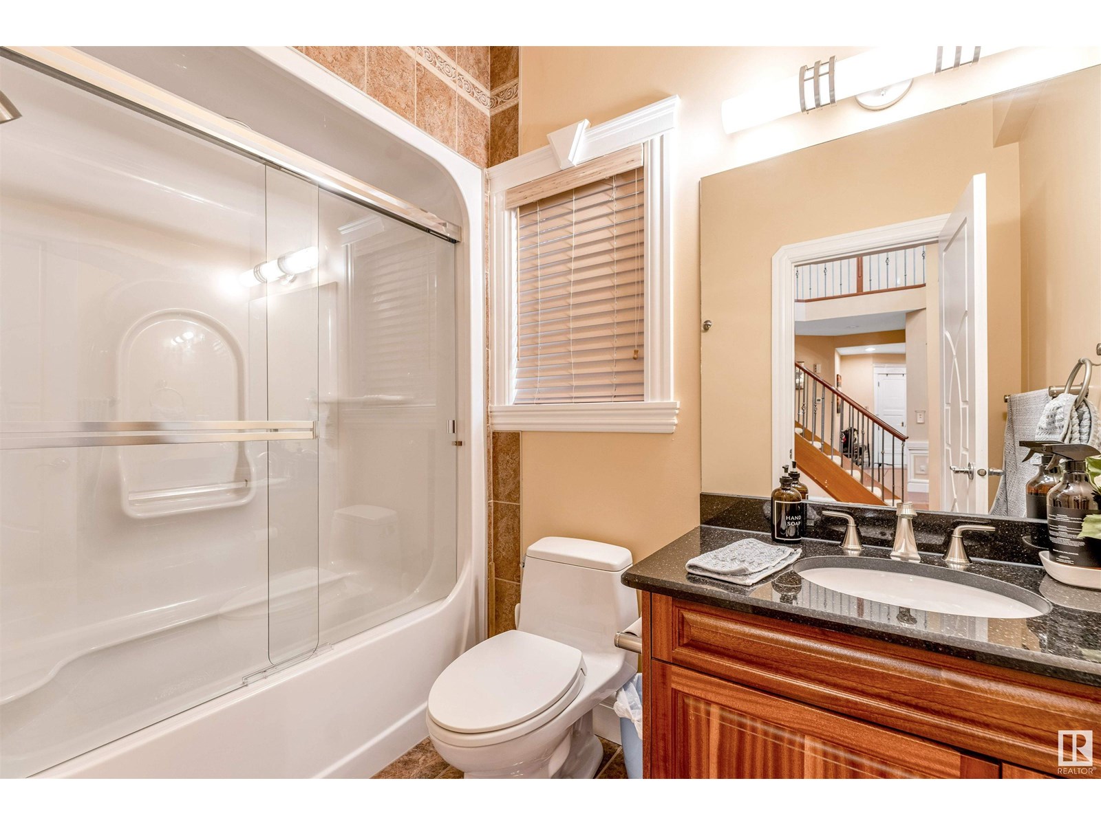 Photo 30 of 6807 18 Av Sw, Edmonton AB
