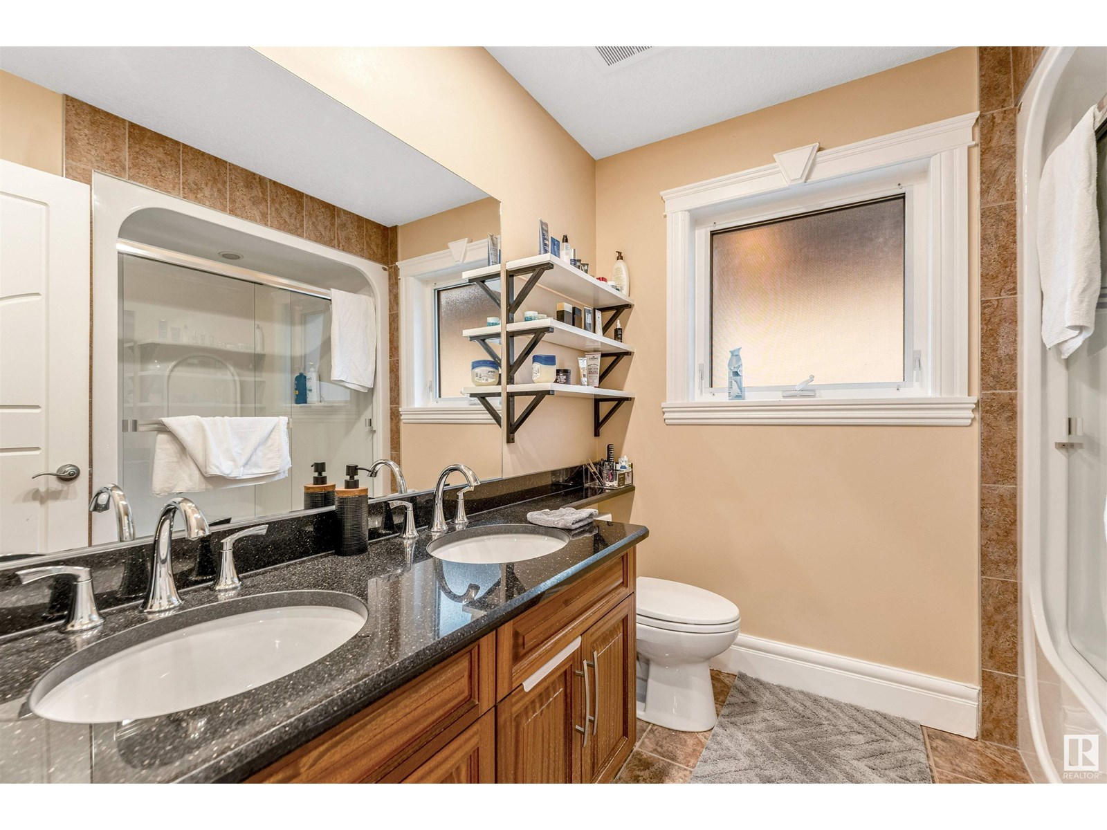 Photo 39 of 6807 18 Av Sw, Edmonton AB