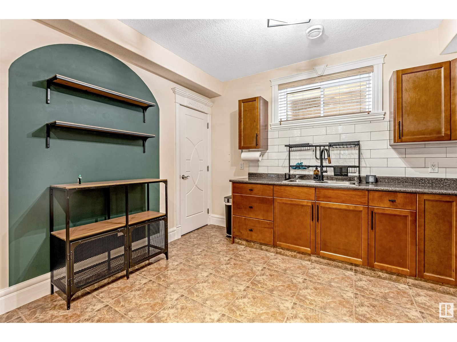 Photo 69 of 6807 18 Av Sw, Edmonton AB