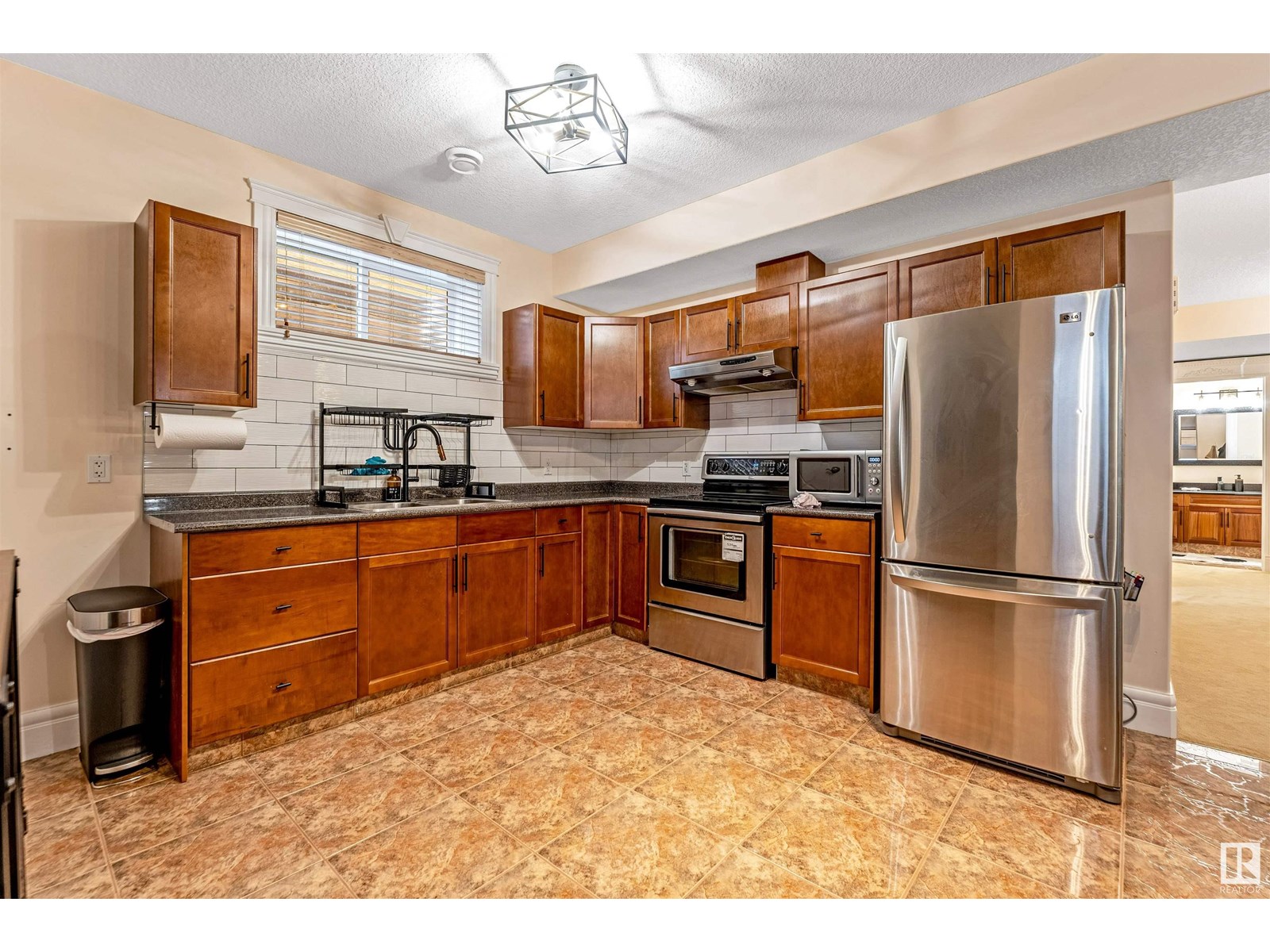 Photo 70 of 6807 18 Av Sw, Edmonton AB