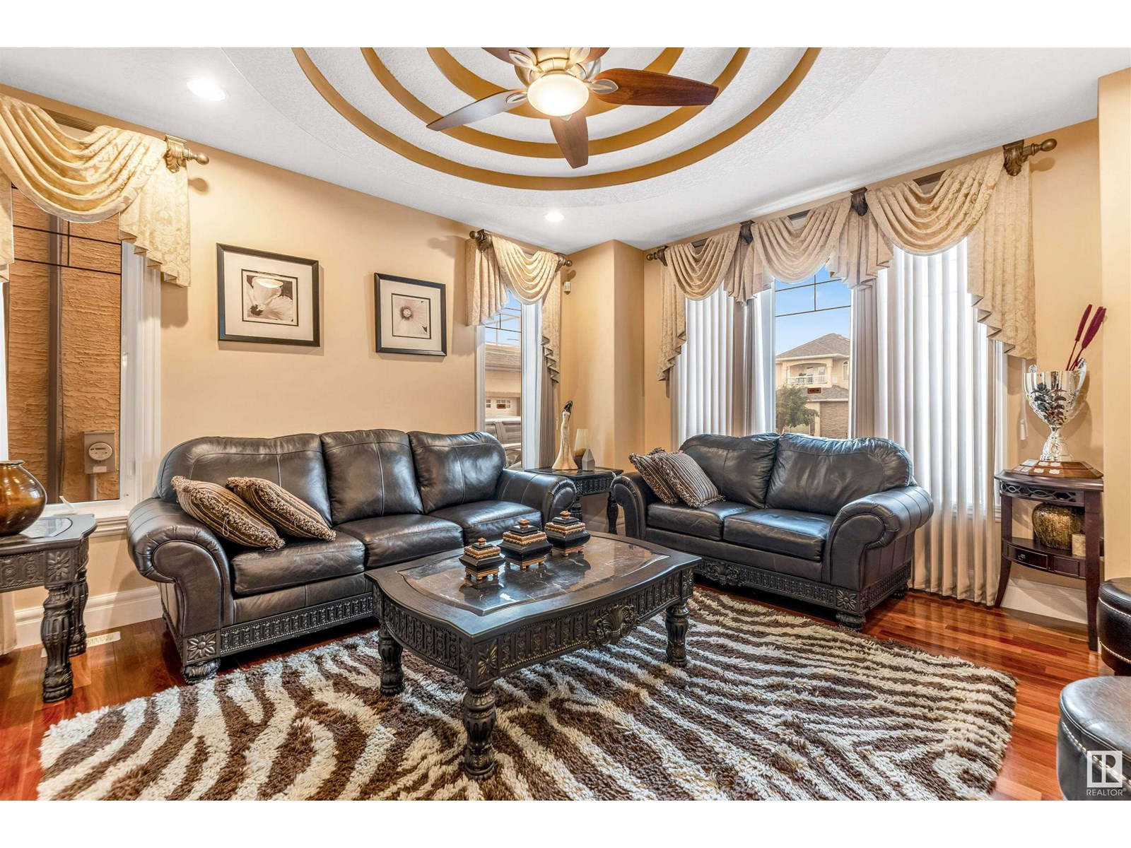 Photo 9 of 6807 18 Av Sw, Edmonton AB