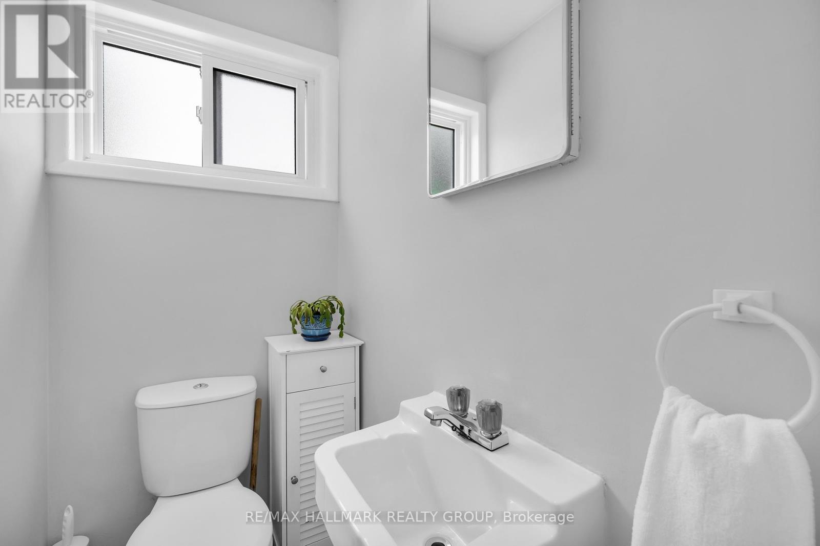 Photo 18 of 81 Reynolds Drive, Brockville ON