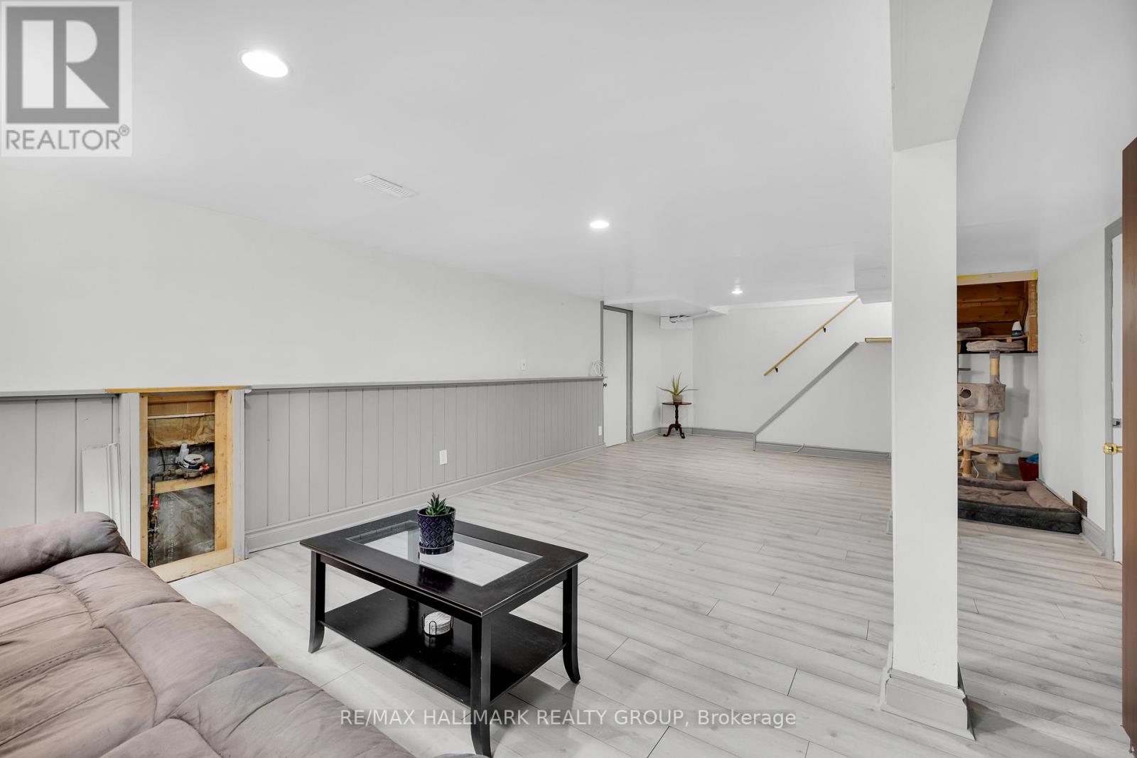 Photo 38 of 81 Reynolds Drive, Brockville ON