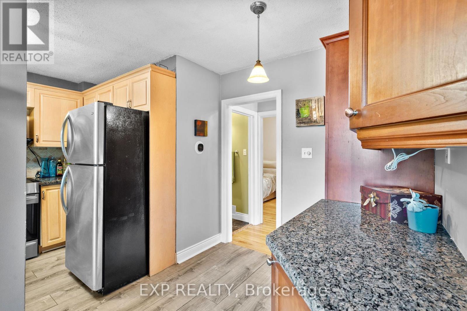 Photo 9 of 421 Greenwood Avenue, Ottawa ON