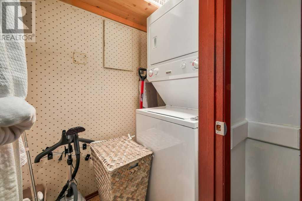 Single Family House for Sale in   Midridge Drive SE Midnapore Calgary 