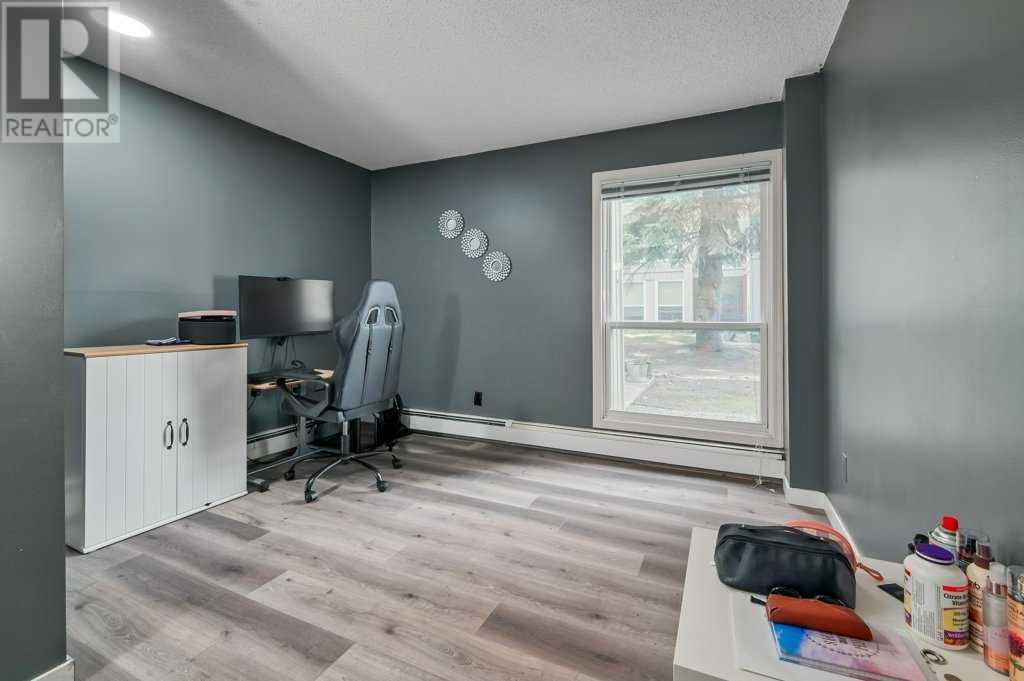 Single Family House for Sale in   Midridge Drive SE Midnapore Calgary 