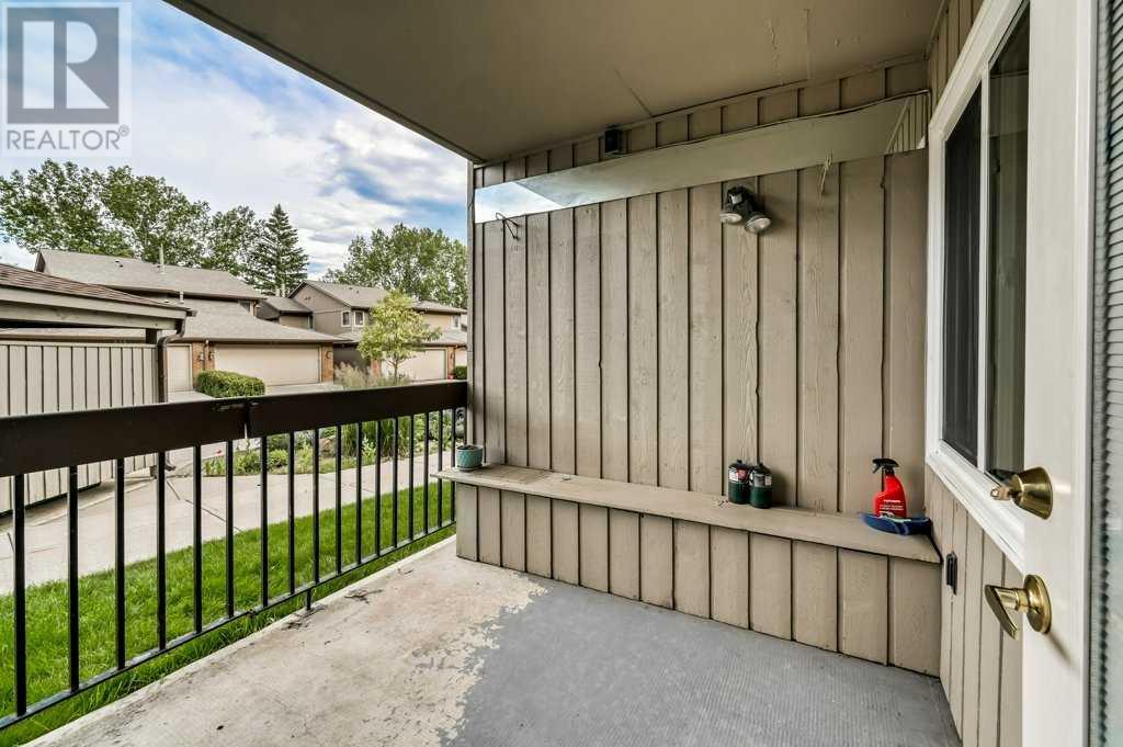 Single Family House for Sale in   Midridge Drive SE Midnapore Calgary 